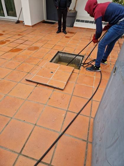 Trabalho de canalização e desentupimento realizado pela Só Esgotos, foto 22