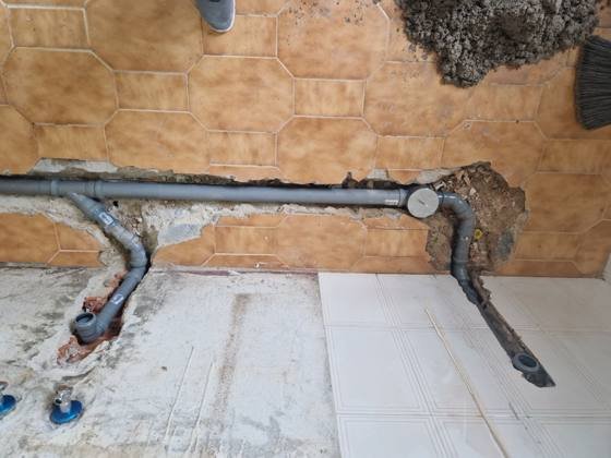 Trabalho de canalização e desentupimento realizado pela Só Esgotos, foto 25