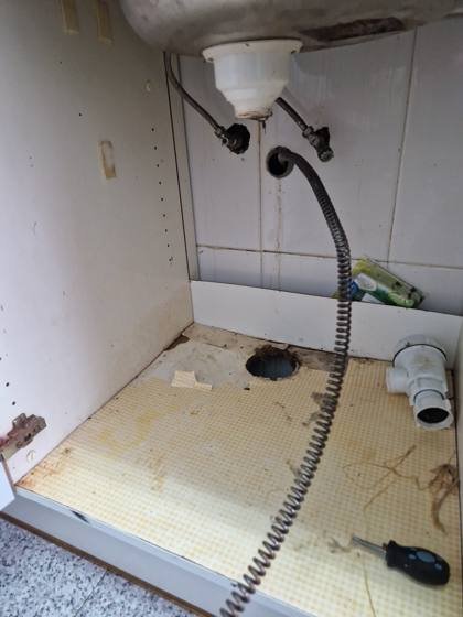 Trabalho de canalização e desentupimento realizado pela Só Esgotos, foto 51
