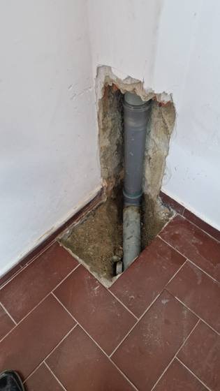 Trabalho de canalização e desentupimento realizado pela Só Esgotos, foto 123
