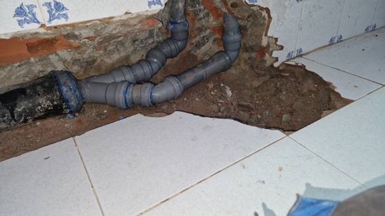 Trabalho de canalização e desentupimento realizado pela Só Esgotos, foto 133