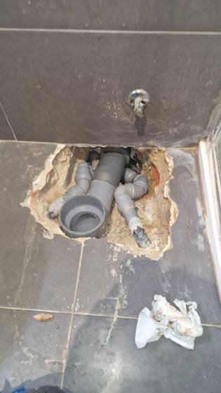 Trabalho de canalização e desentupimento realizado pela Só Esgotos, foto 139