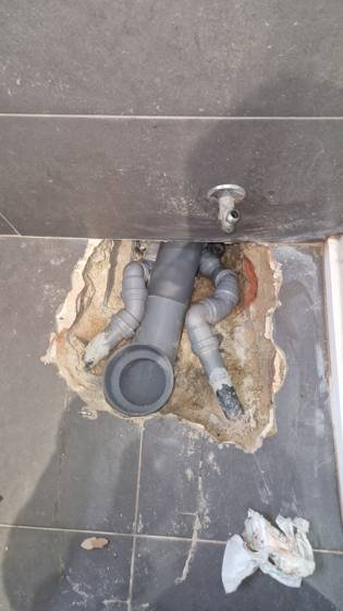 Trabalho de canalização e desentupimento realizado pela Só Esgotos, foto 140