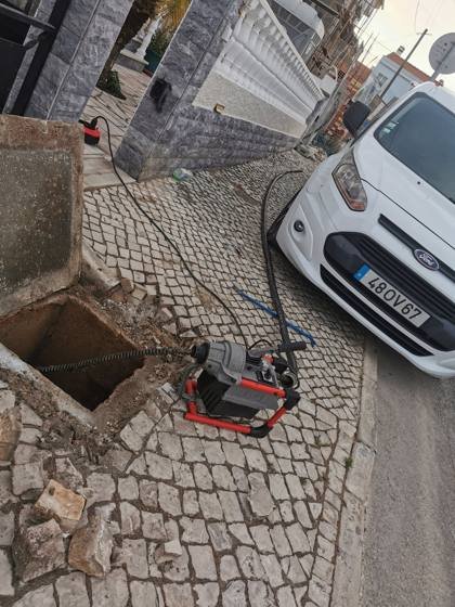 Trabalho de canalização e desentupimento realizado pela Só Esgotos, foto 153