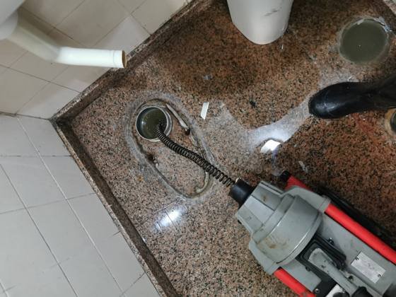 Trabalho de canalização e desentupimento realizado pela Só Esgotos, foto 168